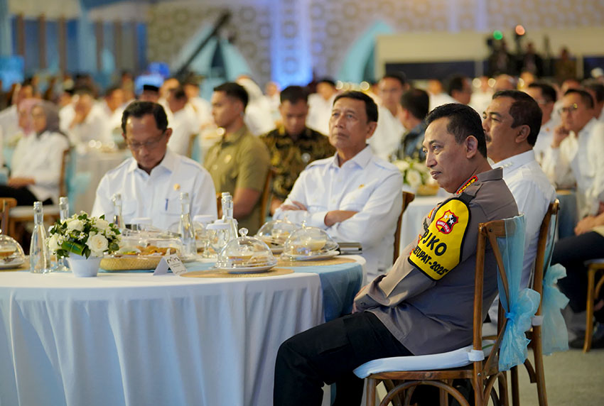 Buka puasa bersama Kabinet Merah Putih di Komplek Istana Kepresidenan, Jakarta, Jumat (21/3). [astakom/Tim Media Presiden]