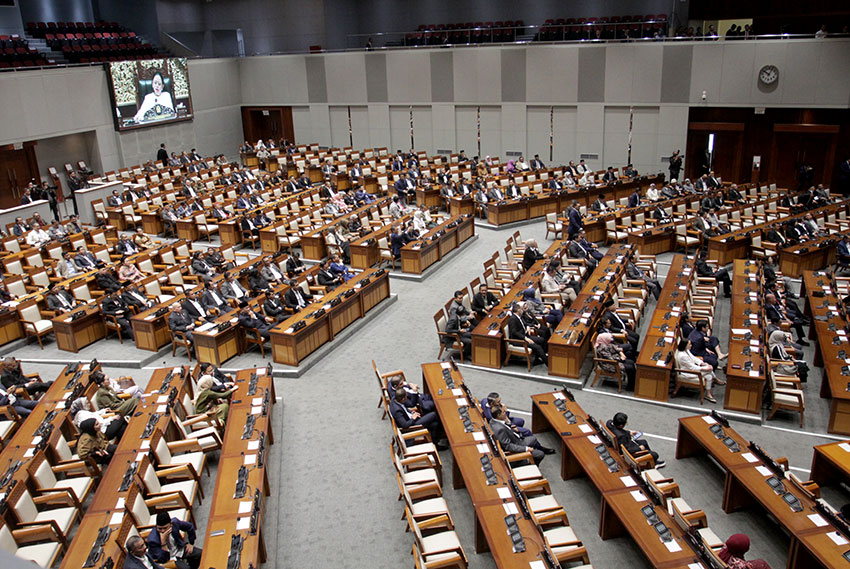 Suasana rapat paripurna Revisi UU TNI di Gedung Nusantara II, Jakarta, Kamis (20/3). [astakom/Antasena]