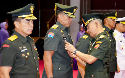 Sertijab Enam Jabatan Strategis di Mabes TNI