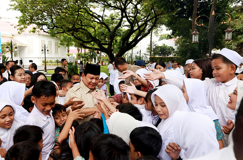 Presiden Prabowo menghadiri acara peresmian PP Tunas di Istana Merdeka, Jakarta, Jumat (28/3). [Tim Media  Presiden]