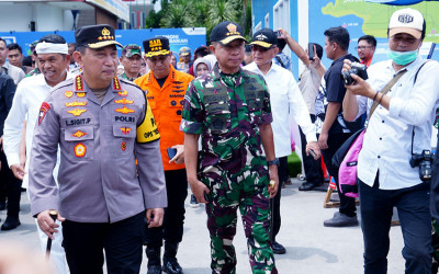 Panglima TNI dan Kapolri Tinjau Arus Mudik