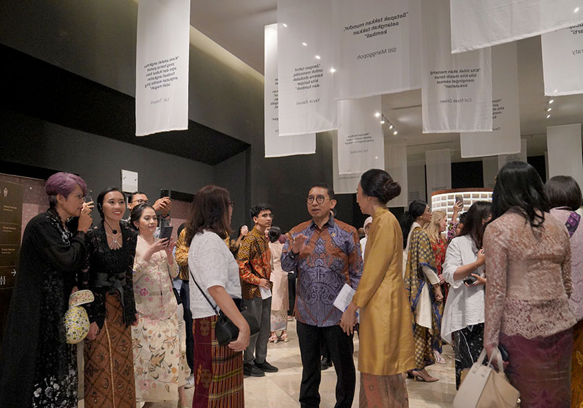 Menbud Fadli Zon menghadiri sekaligus mambuka pameran di Museum Nasional Indonesia, Jakarta, Selasa (22/4). [astakom/Abu Kembud]