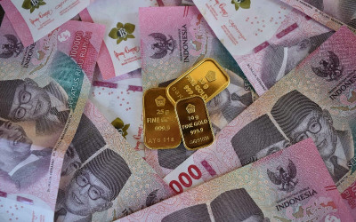 Tips Menabung Emas Saat Harganya Naik-Turun