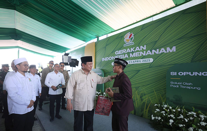Presiden Prabowo luncurkan Gerina di Kabupaten Banyuasin, Sumatera Selatan, Rabu (23/4). [Tim Media Presiden]