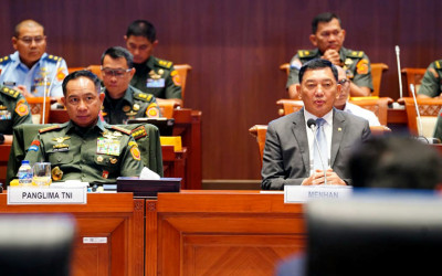 Menhan dan Panglima TNI Raker Bersama Komisi I