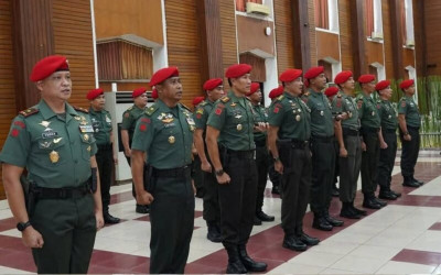 Danjen Kopassus Pimpin Upacara Laporan Kenaikan Pangkat