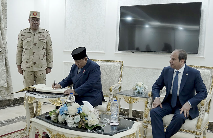 Presiden Prabowo mengunjungi Akademi Militer Mesir, di Kairo, Mesir, Sabtu (12/4). [TIm Media Presiden]