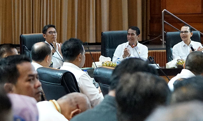 Rapat evaluasi Kementerian Pertanian di Jakarta, Rabu (9/4). [astakom/Kementan]