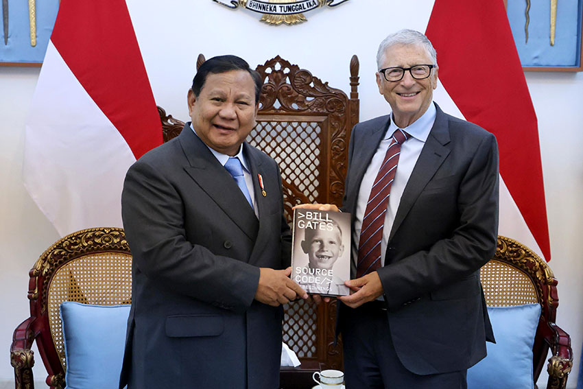 Presiden Prabowo Subianto bersama pendiri Microsoft dan tokoh filantropi dunia Bill Gates melakukan pertemuan dengan para pengusaha di Istana Merdeka, Jakarta, Rabu (7/5). [Tim Media Presiden/Andi M Ilham]