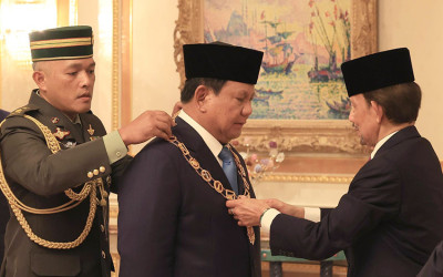 Presiden Prabowo Terima Bintang Kebesaran Kesultanan Brunei
