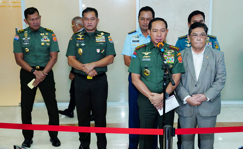 Raker Komisi I DPR RI di Gedung Nusantara II, Kompleks Parlemen, Jakarta, Senin (26/5). [astakom/Pen TNI]