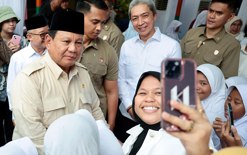 Presiden Prabowo menghadiri peringatan Hardiknas 2025, di SDN Cimahpar 5, Bogor, Jawa Barat, Kamis (2/5). [Tim Media Presiden/Rian Arisandi]