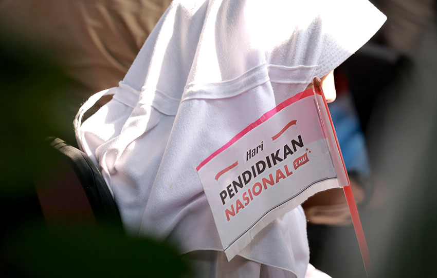 Peringatan Hardiknas 2025, di SDN Cimahpar 5, Bogor, Jawa Barat, Kamis (2/5). [Tim Media Presiden/Jessica Jowena Y]