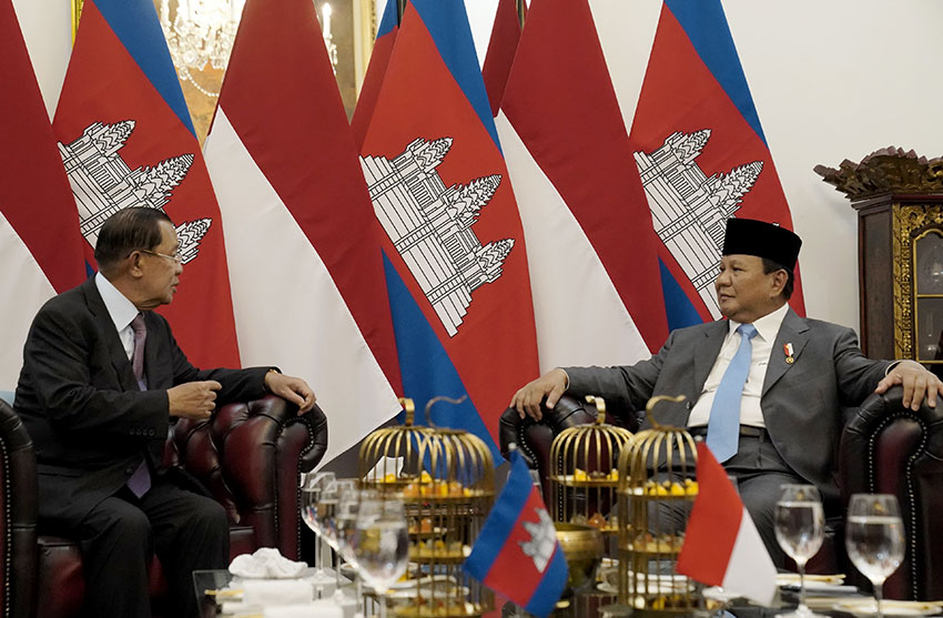 Presiden Prabowo menerima kunjungan Presiden Senat Kerajaan Kamboja Samdech Akka Moha Sena Padei Techo Hun Sen di Istana Merdeka, Jakarta, Senin (5/5). [Tim Media Presiden/ Albrianso Wayapen Berlian]