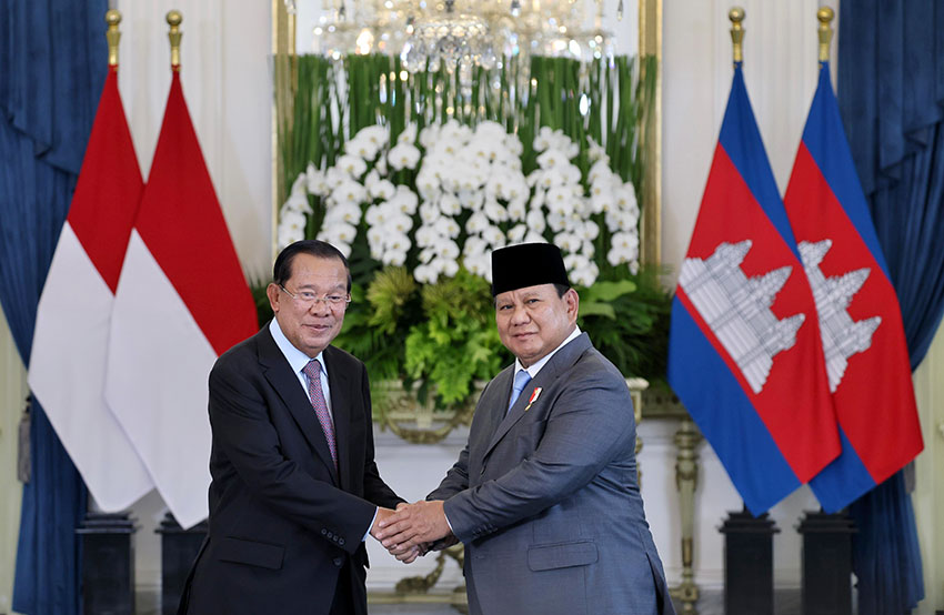 Presiden Prabowo menerima kunjungan Presiden Senat Kerajaan Kamboja Samdech Akka Moha Sena Padei Techo Hun Sen di Istana Merdeka, Jakarta, Senin (5/5). [Tim Media Presiden/ Albrianso Wayapen Berlian]