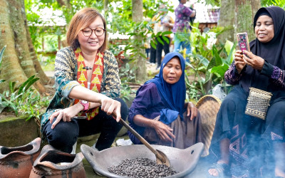 Diplomasi Unik Wamenekraf Irene Kenalkan Kuliner Lokal ke Dunia