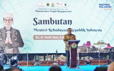 Fadli Zon: Wastra Nusantara Jadi Modal Budaya dan Ekonomi Masyarakat