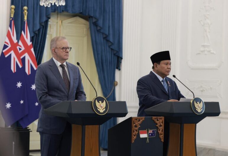PPresiden Prabowo mengadakan pertemuan dengan Perdana Menteri Australia Anthony Albanese, di Istana Merdeka, Jakarta, Kamis (15/5). [Tim Media Presiden]