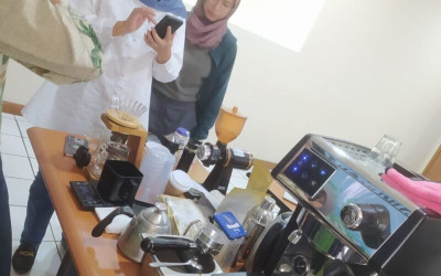 Kopi, Perempuan, dan Ketahanan Keluarga, Kelas Barista Wanita Tani HKTI