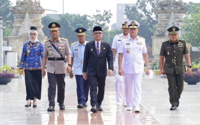 Kenang Pahlawan, Gubernur Lemhannas Pimpin Ziarah ke TMP Kalibata