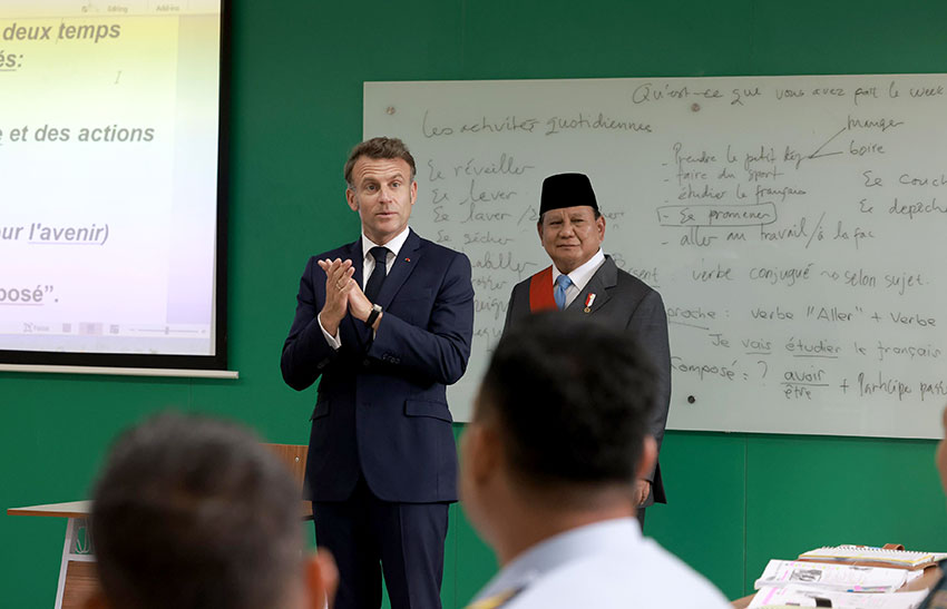 Presiden Prabowo Subianto dan Presiden Prancis Emmanuel Macron berkunjung ke Akademi Militer (Akmil), Magelang, Jawa Tengah, Kamis (29/5). [Tim Media Presiden]