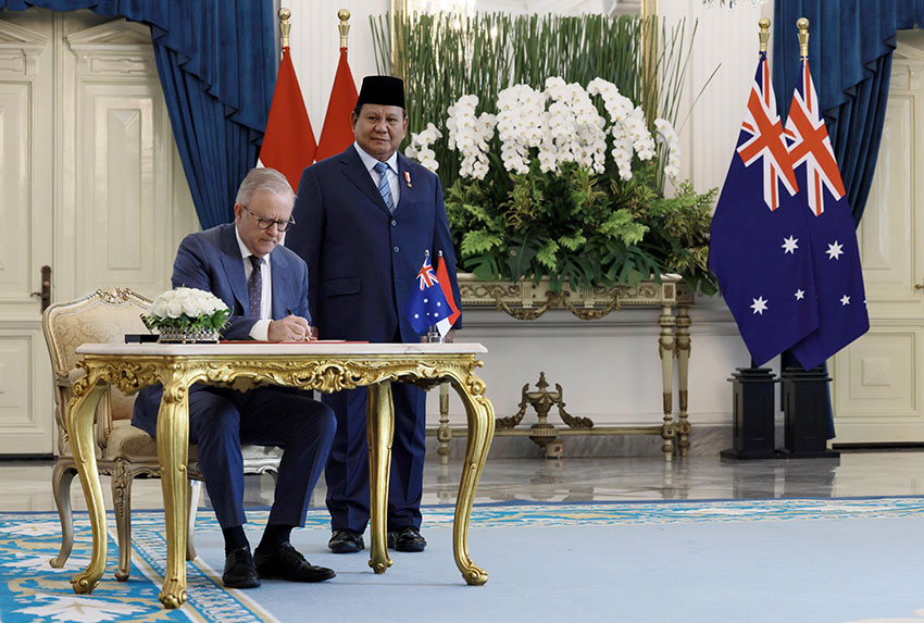 Presiden Prabowo Subianto menerima kunjugan Perdana Menteri Australia Anthony Albanese, di Istana Merdeka, Jakarta, Kamis (15/5). [Tim Media Presiden/Jessica Jowena Yiswi]