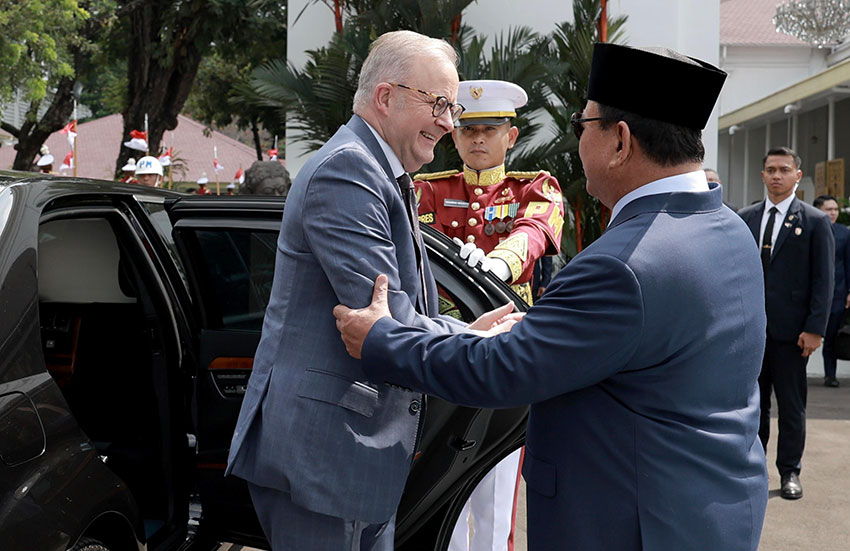 Presiden Prabowo Subianto menerima kunjugan Perdana Menteri Australia Anthony Albanese, di Istana Merdeka, Jakarta, Kamis (15/5). [Tim Media Presiden]