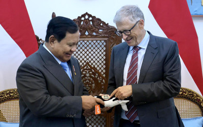 Momen Bill Gates Beri Hadiah ke Kucing Prabowo Bobby Kertanegara