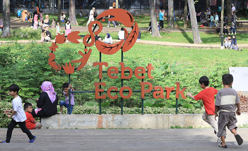 Tebet Eco Park (TEP) yang terletak di kawasan Tebet, Jakarta Selatan, Jakarta, Senin (12/5). [astakom/M Maulana Nugraha Putra]