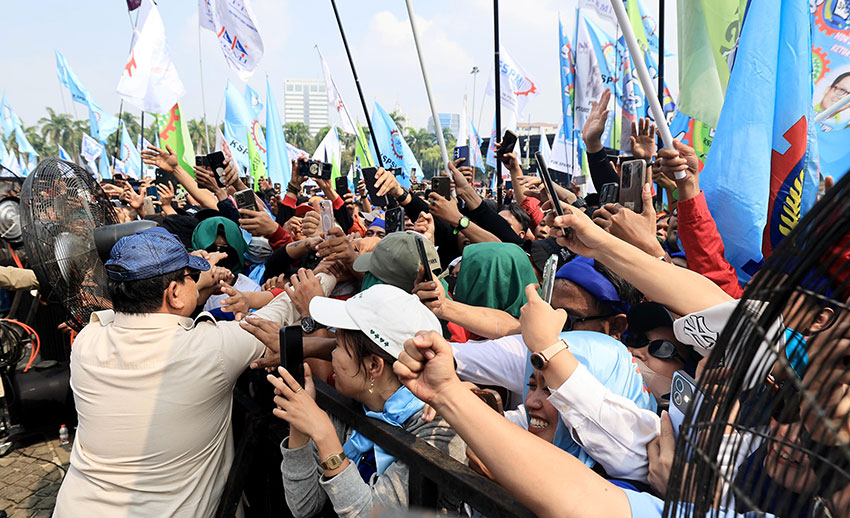 Presiden Prabowo hadir dalam perayaan Hari Buruh Internasional 2025 di Kawasan Monas, Jakarta, Kamis (1/5). [M Maulana Putra/Tim Media Presiden]