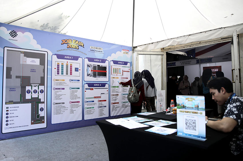 Kemnaker menggelar Job Fair 2025, di Gedung Kemnaker, Jakarta, Kamis (22/5). [astakom/M Maulana Nugraha Putra]