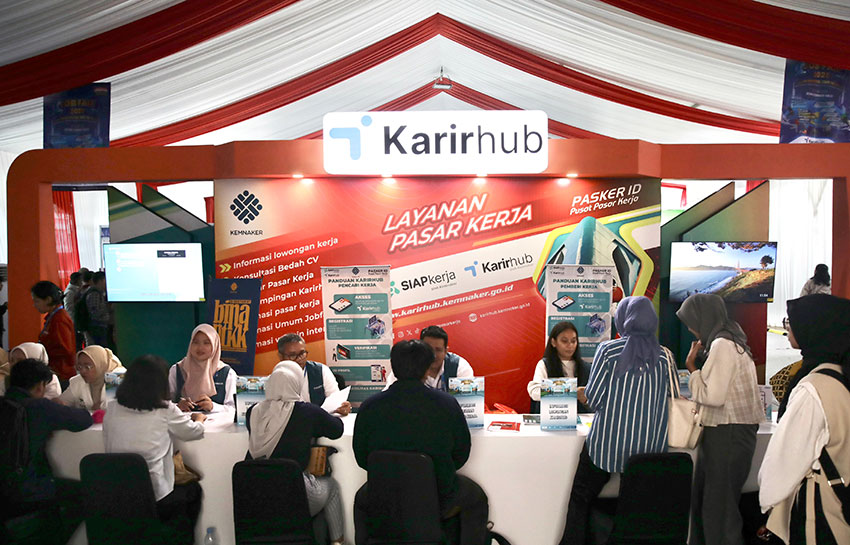 Kemnaker menggelar Job Fair 2025, di Gedung Kemnaker, Jakarta, Kamis (22/5). [astakom/M Maulana Nugraha Putra]