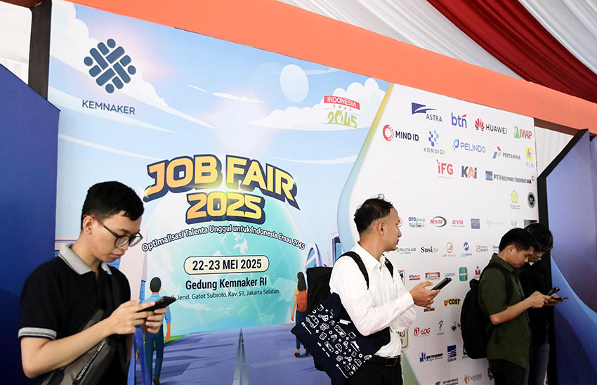 Kemnaker menggelar Job Fair 2025, di Gedung Kemnaker, Jakarta, Kamis (22/5). [astakom/M Maulana Nugraha Putra]