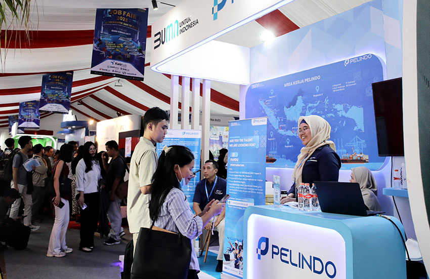 Kemnaker menggelar Job Fair 2025, di Gedung Kemnaker, Jakarta, Kamis (22/5). [astakom/M Maulana Nugraha Putra]