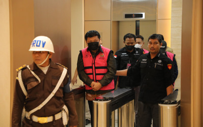 Komisaris Sritex Ditangkap Kejagung Terkait Dugaan Korupsi Kredit Rp3,6 Triliun