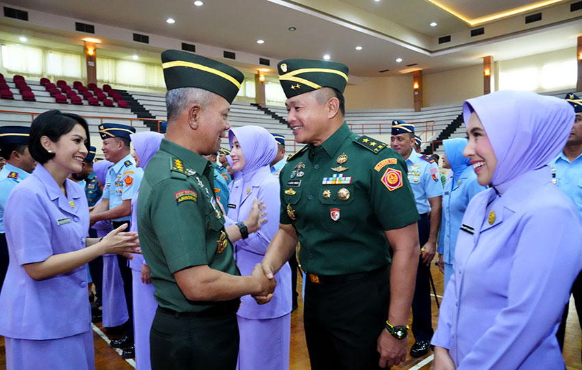 Acara Laporan Korps Kenaikan Pangkat Pati TNI di Mabes TNI, Cilangkap, Jakarta, Selasa (27/5). [astakom/Mabes TNI]