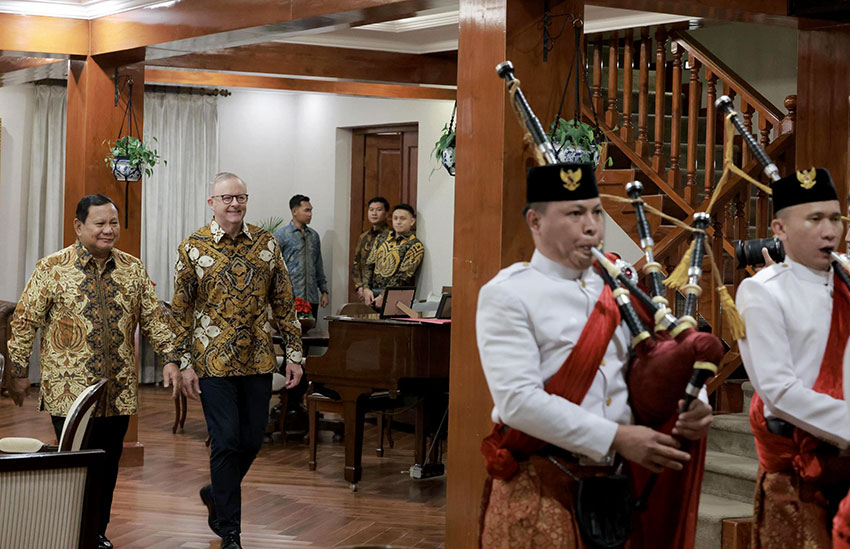 PM Australia Anthony Albanese mengahadiri jamuan makan malam di kediaman Presiden Prabowo Subianto, di Jalan Kertanegara, Jakarta, Kamis (15/5). [Tim Media Presiden]