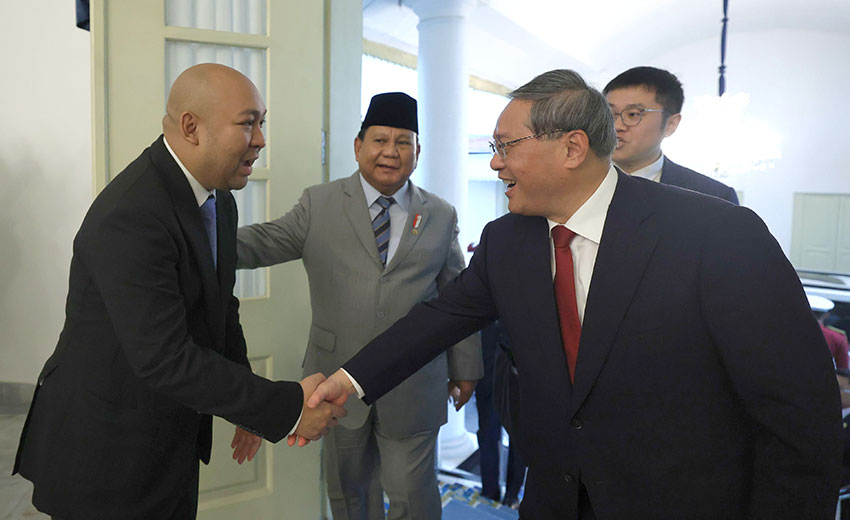 Presiden Prabowo Subianto menjamu makan siang PM China Li Qiang di Istana Merdeka, Jakarta, Minggu (25/5). [Tim Media Presiden]