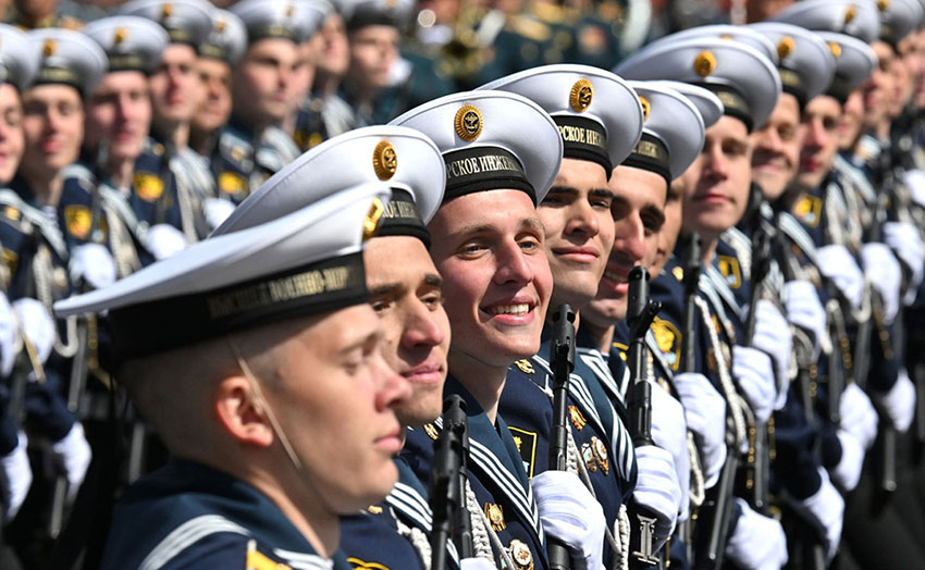 Parade militer peringatan 80 tahun kemenangan Rusia melawan Nazi Jerman, di Lapangan Merah, Moskow, Jumat (9/5). [astakom/kremlin.ru]