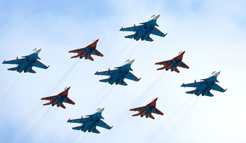 Parade militer peringatan 80 tahun kemenangan Rusia melawan Nazi Jerman, di Lapangan Merah, Moskow, Jumat (9/5). [astakom/kremlin.ru]
