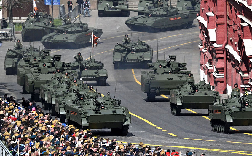 Parade militer peringatan 80 tahun kemenangan Rusia melawan Nazi Jerman, di Lapangan Merah, Moskow, Jumat (9/5). [astakom/kremlin.ru]