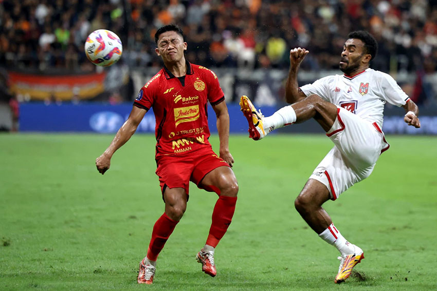 Pertandingan antara Persija Jakarta dan tim tamu Malut United di Jakarta International Stadium, Jakarta, Jumat (23/5). [astakom/Muhammad Syauqi Amrullah]