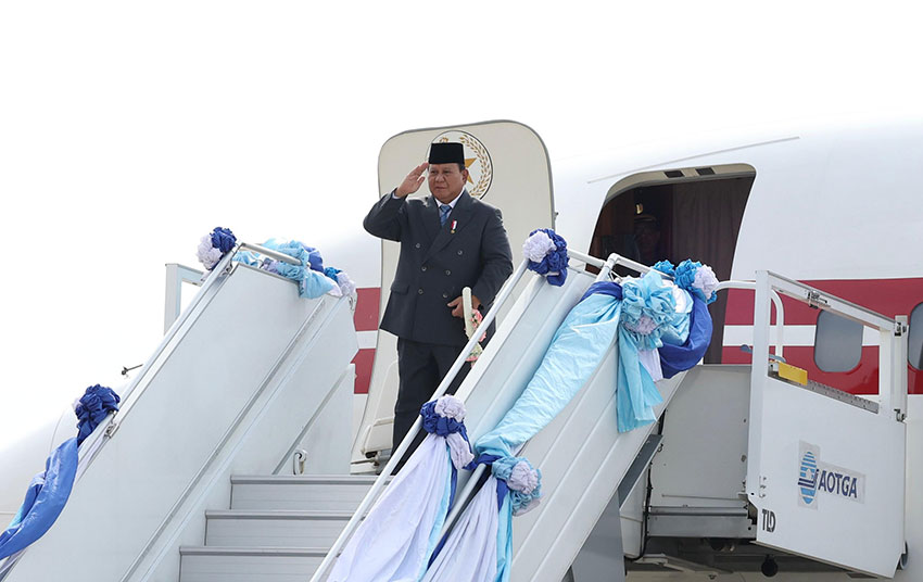Presiden Prabowo Subianto bertolak ke Tanah Air setelah mengadakan kunjungan kenegaraan di Bangkok, Thailand, Senin (19/5). [Tim Media Presiden]