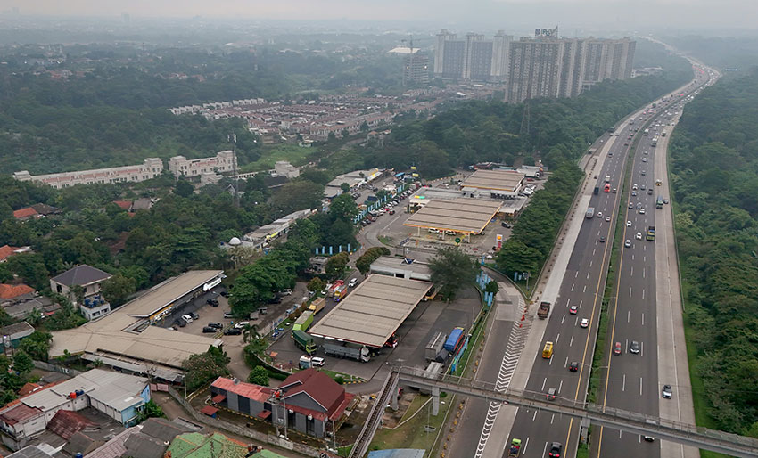 Kejaksaan Agung melakukan penyitaan terhadap Rest Area KM 21B di Tol Jagorawi, Kamis (22/5). [astakom/Muhammad Syauqi Amrullah]