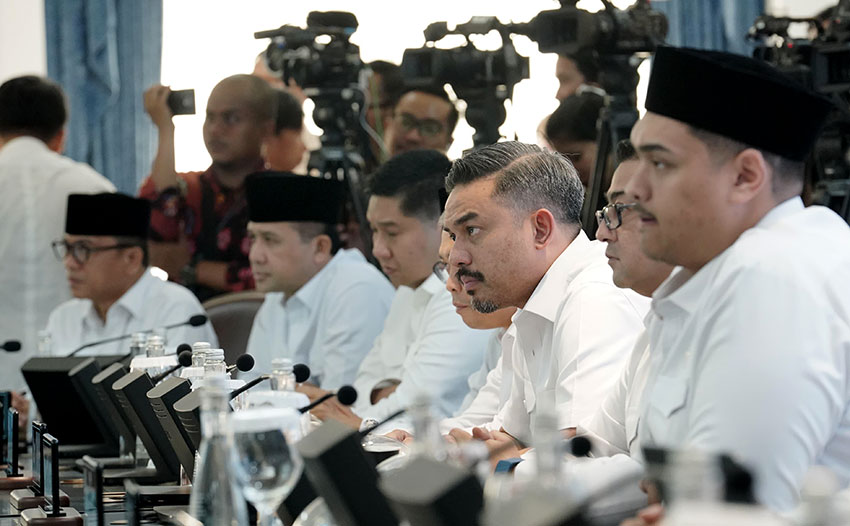 Presiden Prabowo memimpin sidang kabinet paripurna di Kantor Kepresidenan, Jakarta, Senin (5/5). [Tim Media Presiden/Albrianso Wayapen Berlian]