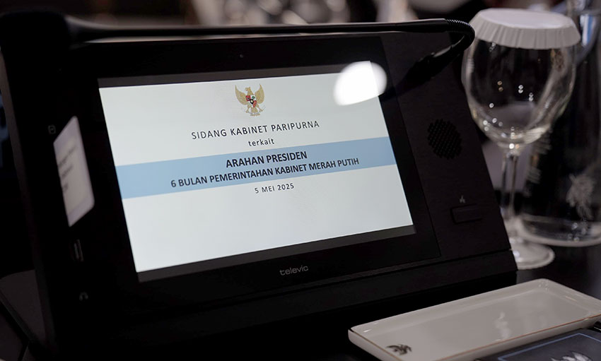 Presiden Prabowo memimpin sidang kabinet paripurna di Kantor Kepresidenan, Jakarta, Senin (5/5). [Tim Media Presiden/Albrianso Wayapen Berlian]