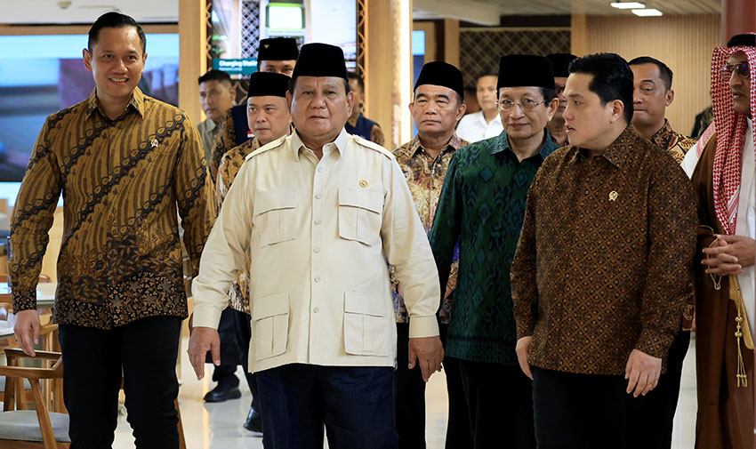 Presiden Prabowo Subianto meresmikan Terminal Khusus Haji dan Umrah di terminal 2F, Bandar Udara Internasional Soekarno-Hatta, Tangerang, Banten, Minggu (4 /5). [Tim Media Presiden/M Maluana Putra]