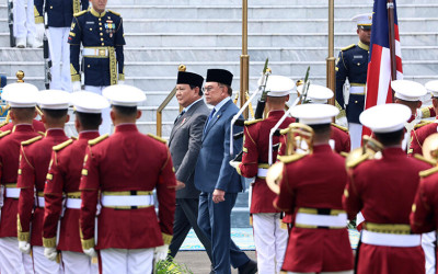Presiden Prabowo Sambut Langsung PM Malaysia Anwar Ibrahim di Halim