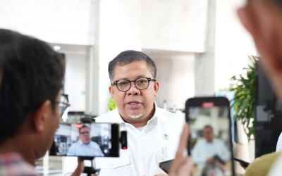 Fahri Hamzah: MBG hingga Program UMKM Dorong Pertumbuhan Ekonomi Indonesia di Level 5,61%