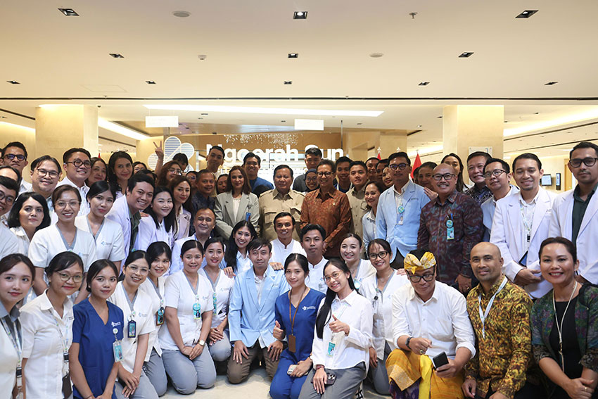 Presiden Prabowo meresmikan Ngoerah Sun Wellness and Aesthetic Center, di RSUP Prof. dr. I.G.N.G Ngoerah, Denpasar, Bali, Rabu (25/6). [Tim Media Presiden]